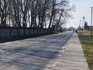 Mur w miejscowości Wioska, gm. Skępe nie zagraża już bezpieczeństwu mieszkańców