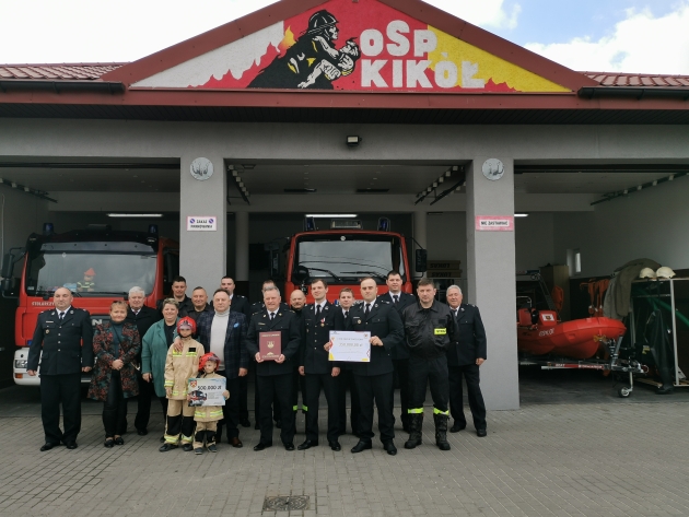 Władze Powiatu oraz Gminy Kikół oraz strażacy OSP Kikół