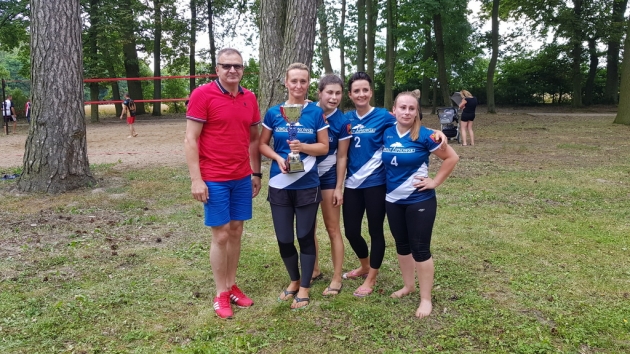 Żeńska reprezentacja Powiatu Lipnowskiego wraz z Wójtem Gminy Lipno Andrzejem Szychulskim