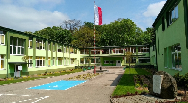 Budynek Zespołu Szkół im. Waleriana Łukasińskiego w Skępem