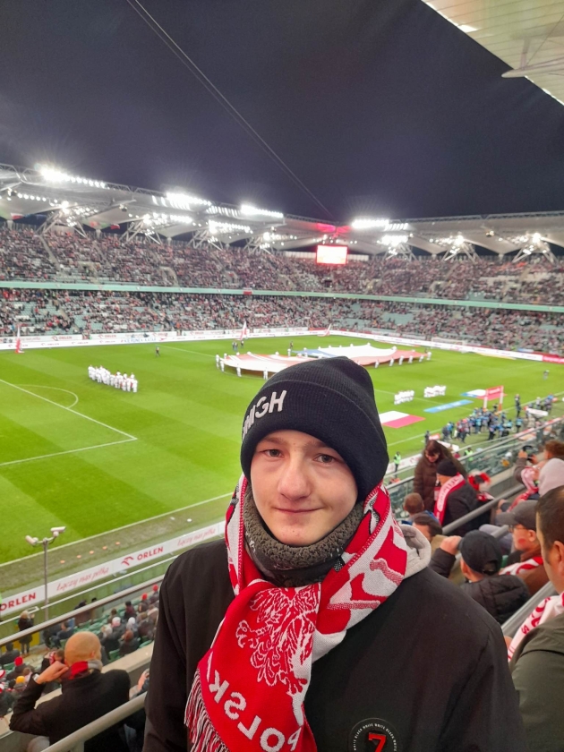 Mariusz Boniecki (uczeń ZST Lipno) podczas meczu piłkarskiej reprezentacji Polski (Polska - Chile - 16.11.2022r.)