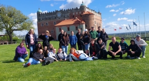 Uczniowie ZS w Dobrzyniu na wycieczce w ramach Powiatowego Programu Wychowania Patriotycznego 