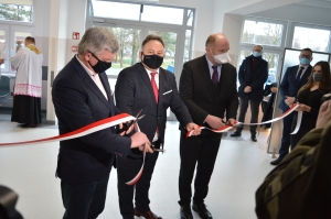 Prezes Spółki Szpital Lipno, Starosta Lipnowski, Marszałek Województwa Kujawsko-Pomorskiego uroczyście otwierają wyremontowaną izbę przyjęć