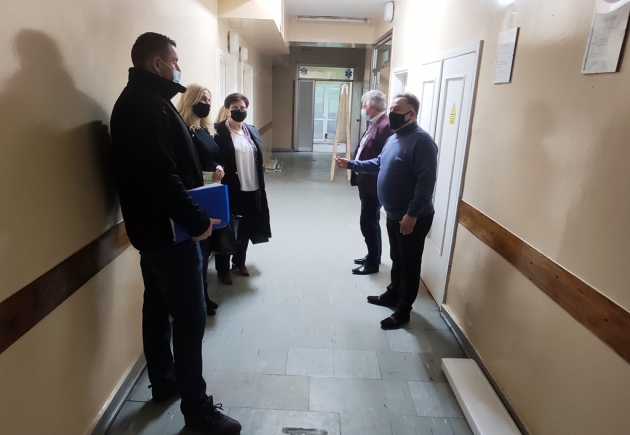 Starosta Lipnowski przekazauje plac budowy w lipnowskim szpitalu