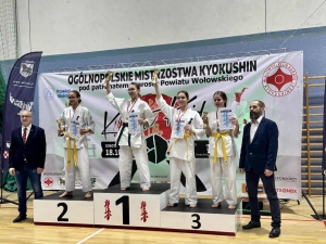 Zawodnicy LKKK na podium zawodów w Wołowie