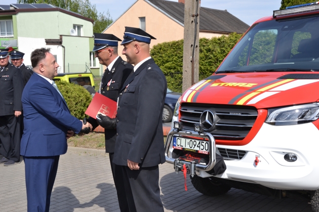 Powiat Lipnowski dofinansował zakup samochodu dla OSP w Wielgiem