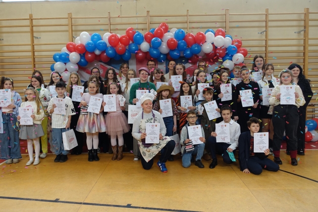 Uczestnicy 10. jubileuszowej edycji Konkursu "Poetry Lovers"