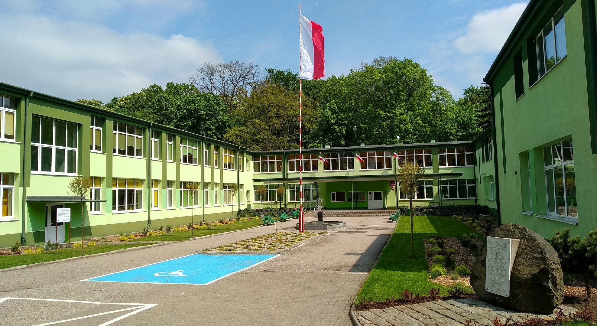 Ogłoszenie o konkursie na stanowisko Dyrektora Zespołu Szkół im. Waleriana Łukasińskiego w Skępem Ogłoszenie o konkursie na stanowisko Dyrektora Zespołu Szkół im. Waleriana Łukasińskiego w Skępem