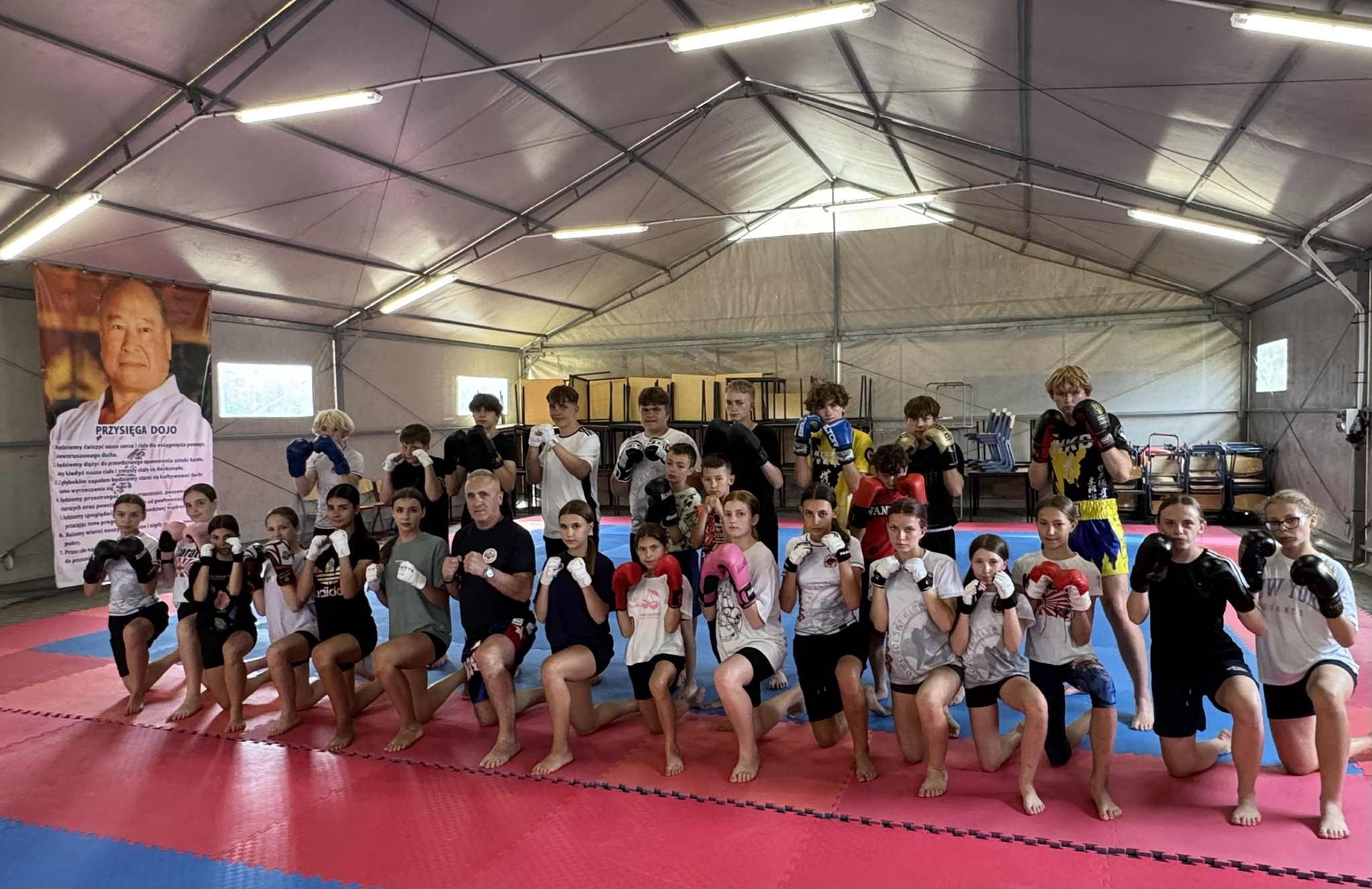 Letni obóz karate i boksu w Łazach – intensywny tydzień sportowych wyzwań i niezapomnianych przeżyć! Letni obóz karate i boksu w Łazach – intensywny tydzień sportowych wyzwań i niezapomnianych przeżyć!