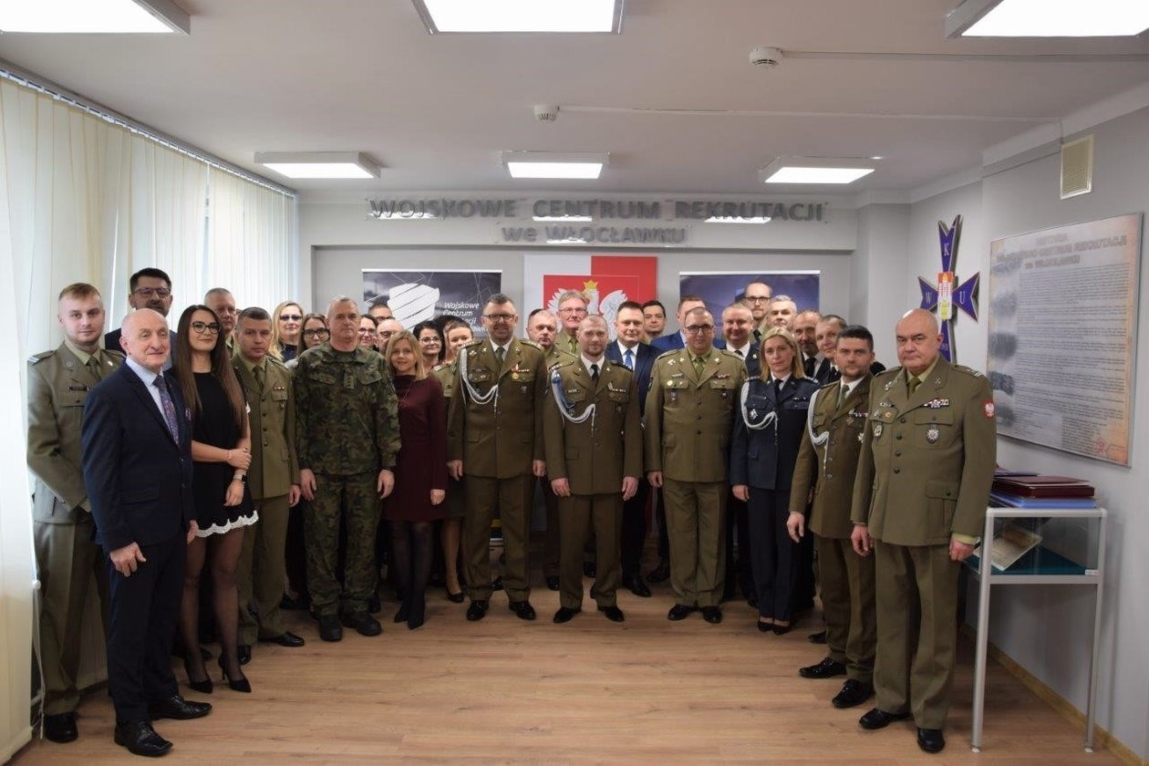 Wicestarosta Lipnowski uczestniczył w przekazaniu obowiązków Szefa Wojskowego Centrum Rekrutacji we Włocławku