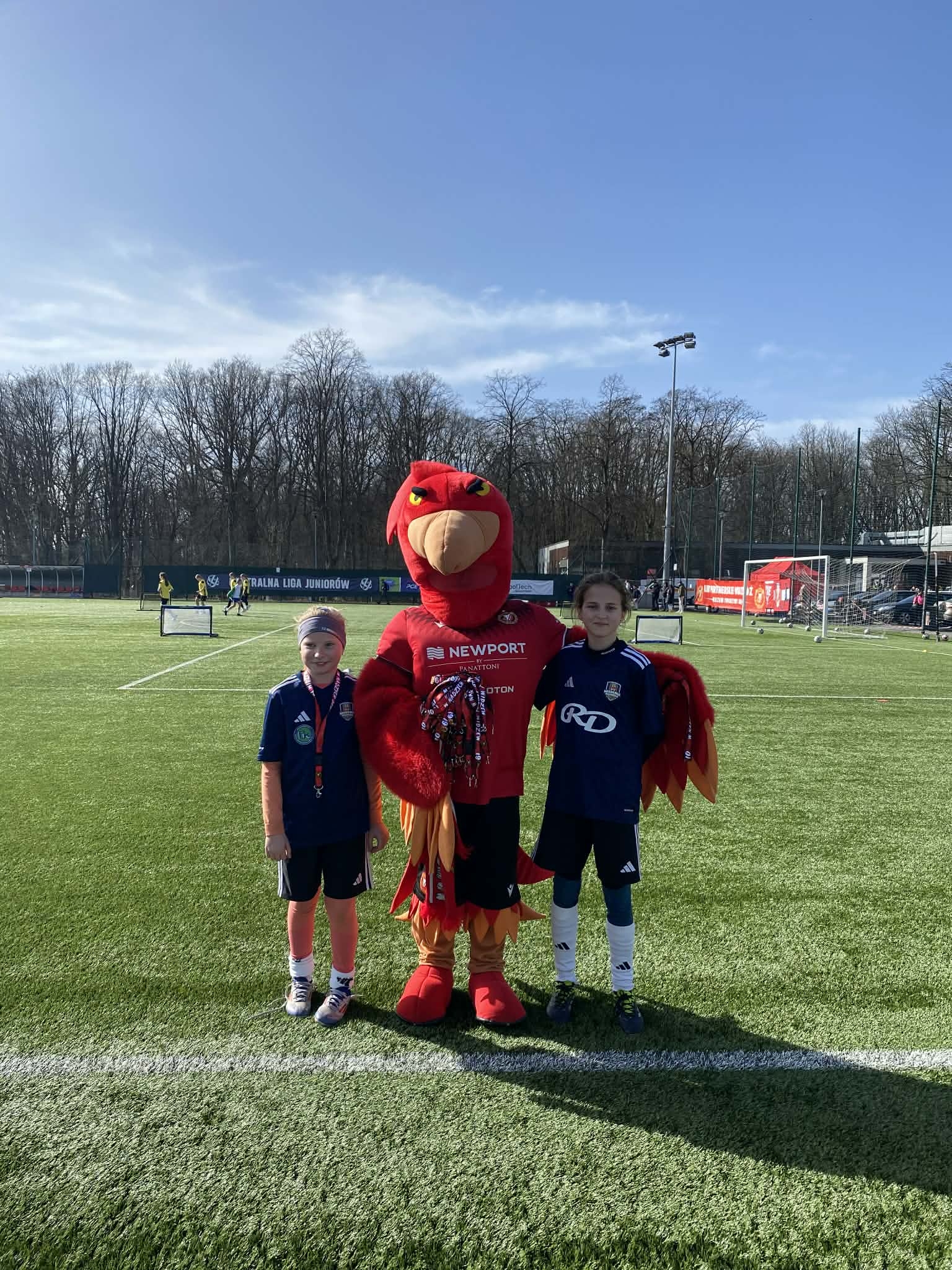 Młode piłkarki z powiatu w Widzewskim Turnieju 1x1 w Łodzi